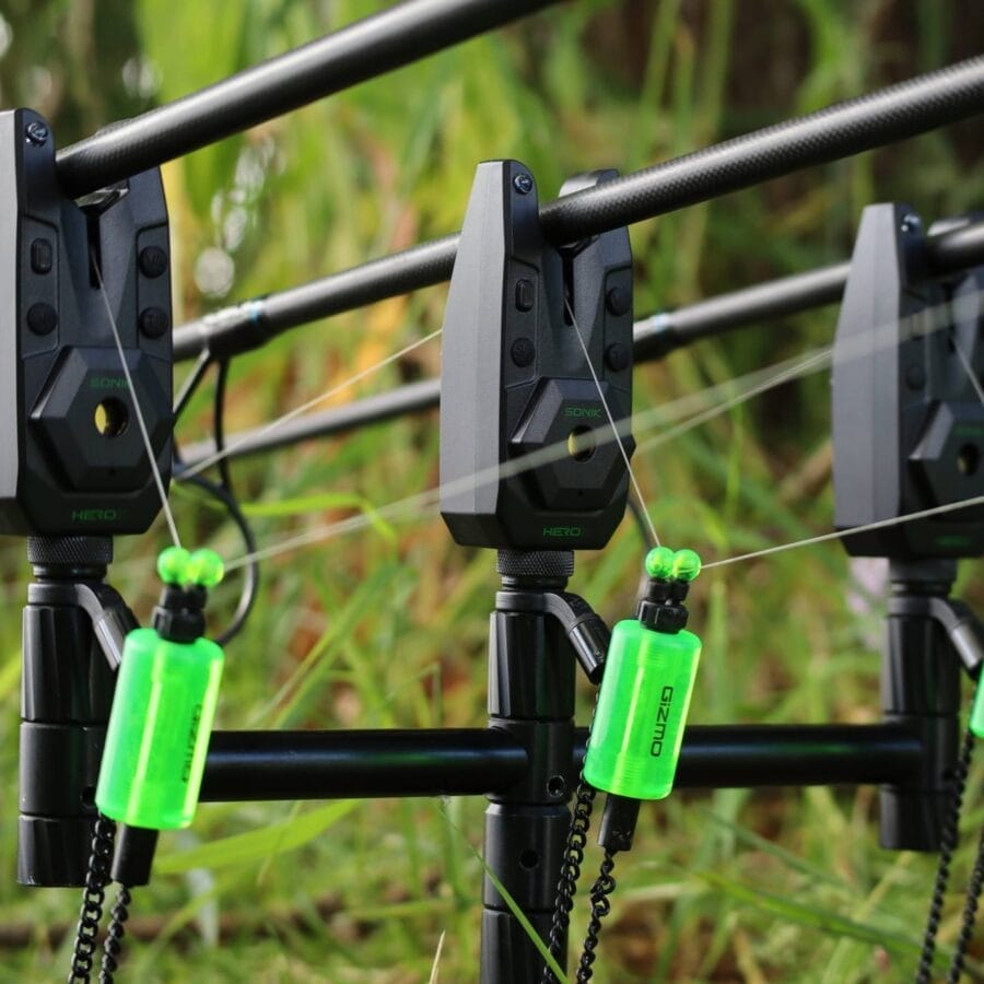 Sonik Hero X 3 Rod Bite Alarm Set + Bivvy Lamp
